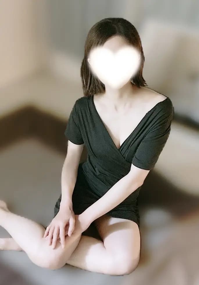 黒木えりな | 30代以上のハイクラスな淑女が在籍する極上の空間 | 代々木上原メンズエステ淑女の手