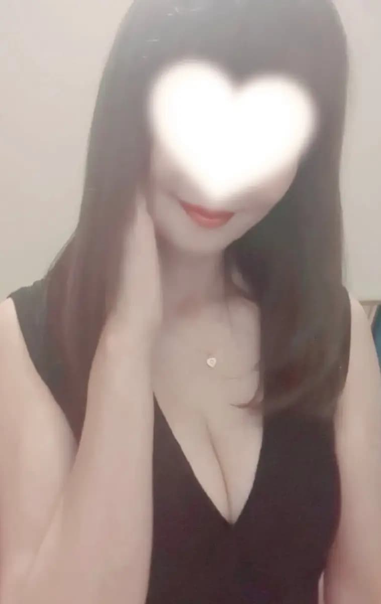 桜井じゅん | 30代以上のハイクラスな淑女が在籍する極上の空間 | 代々木上原メンズエステ淑女の手