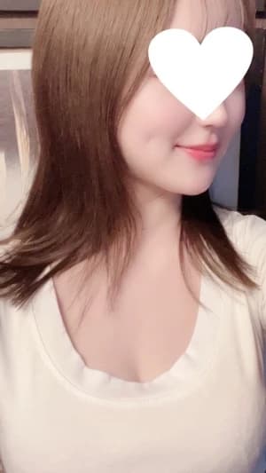 一ノ瀬ことみさんのプロフィール｜五反田で人気のルーム型メンズエステ「Esthe Spa～エステスパ～」
