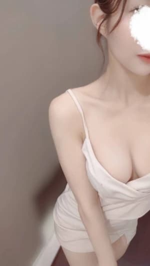 白石　りおさんのプロフィール｜五反田で人気のルーム型メンズエステ「Esthe Spa～エステスパ～」
