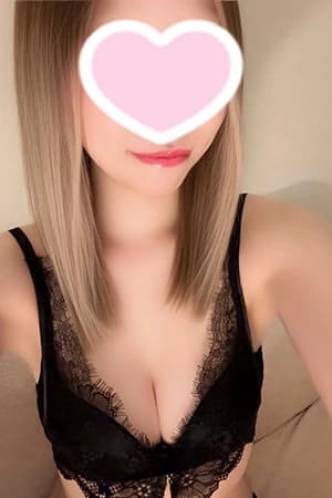 胡蝶くれは
