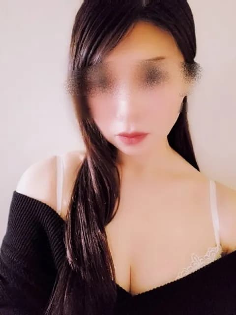 柏木あきなさんのプロフィール｜五反田・目黒・田町・恵比寿品川　メンズエステ｜DAHLIA