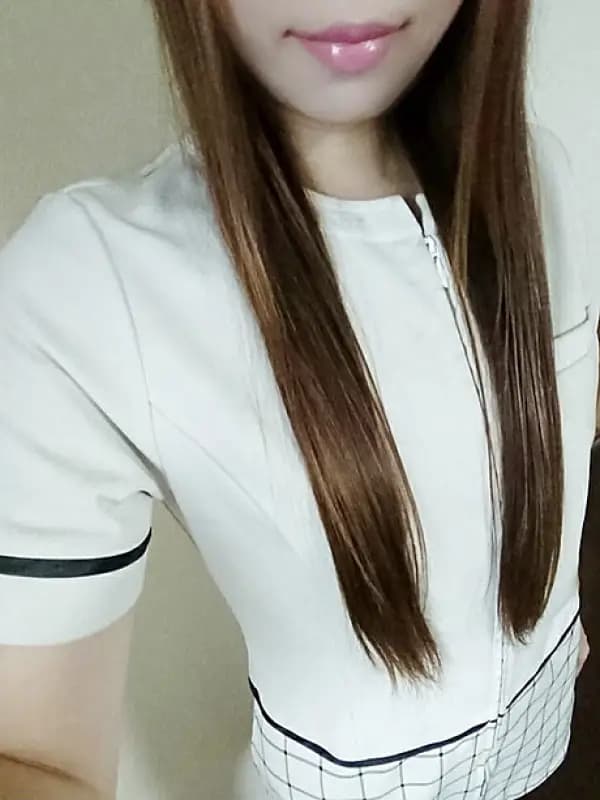 西条ゆずきさんのプロフィール｜一流のセラピストによる高級メンズエステ｜月の宿