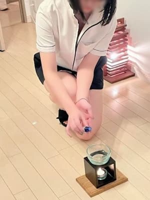 日本橋人形町アロマ・リラクゼーションサロン「Velonica and cradle～ヴェロニカ アンド クレイドル」 | Profile