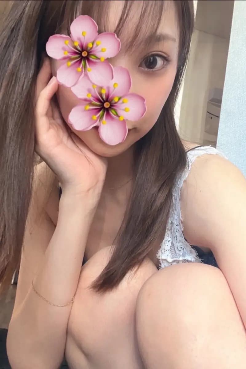 金子ななみ