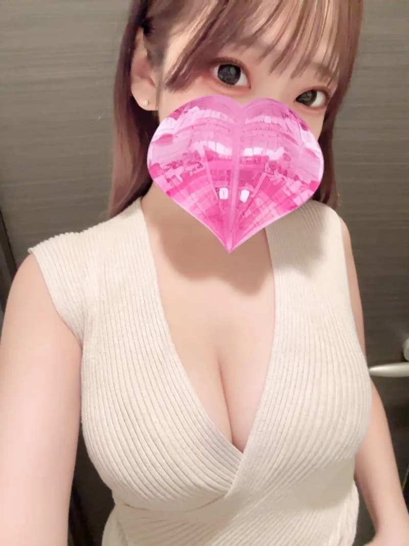 天使まりな