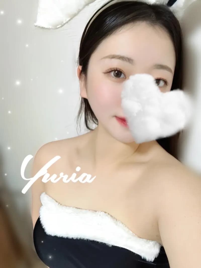 乃々ゆりあ