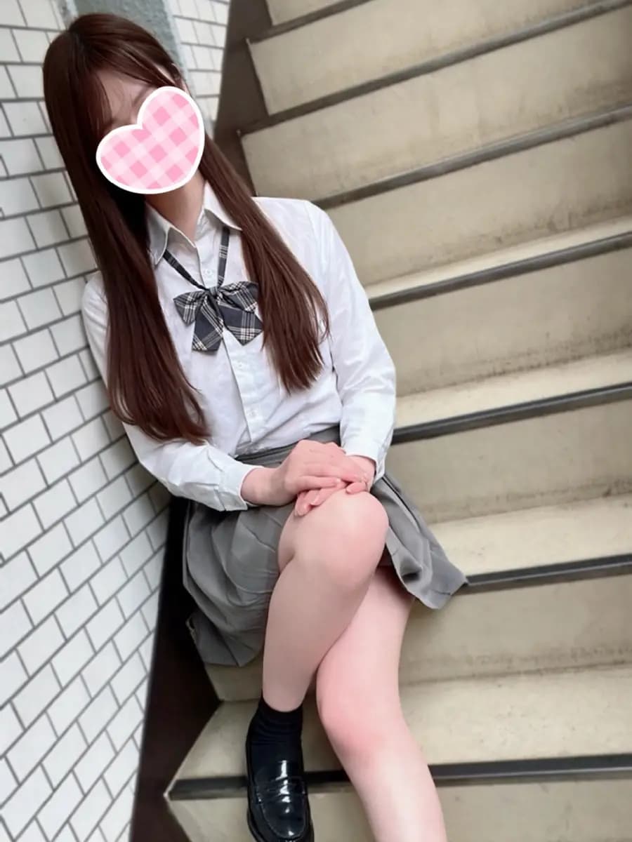 ひとみプロフィール|池袋美少女リフレ｜キャンクロ『Cam:Clo』