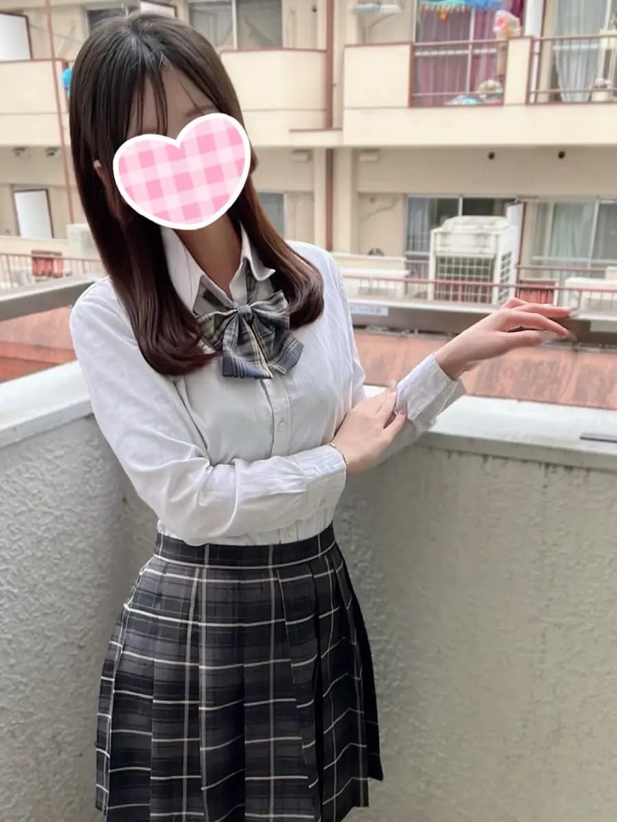 るりプロフィール|池袋美少女リフレ｜キャンクロ『Cam:Clo』