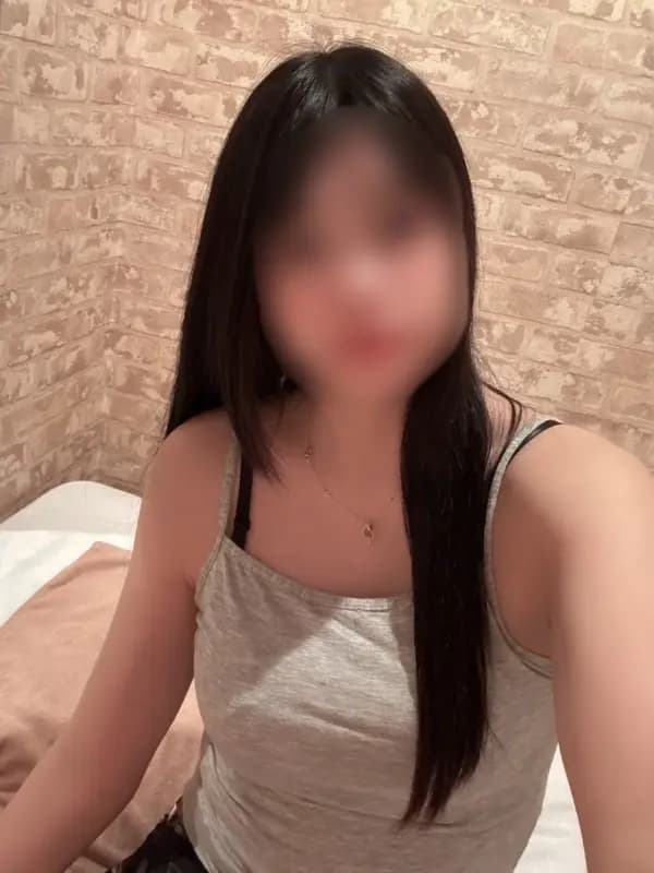 ひなみさんのプロフィール｜ミニスカ天使の癒やしのマッサージ｜池袋メンズエステ LOVE LAND (ラブランド)