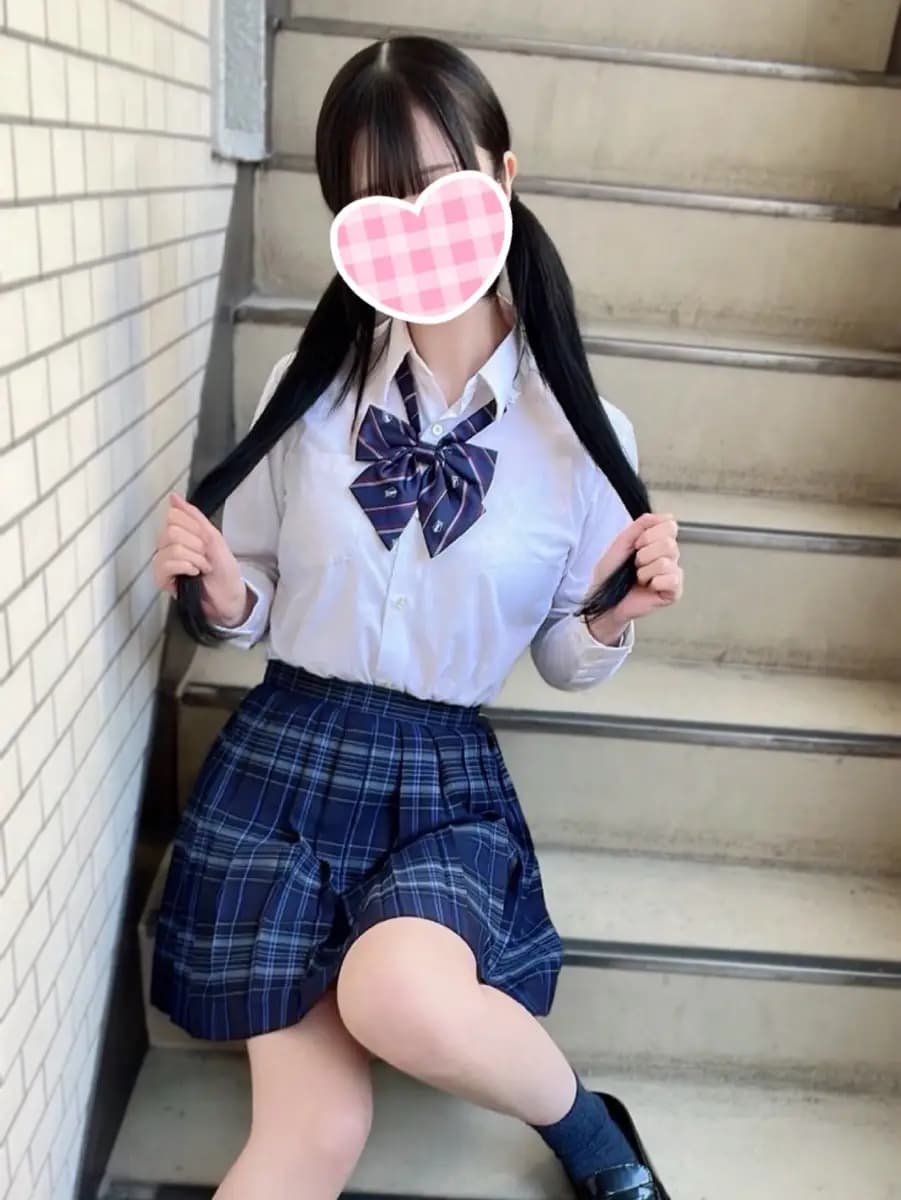 みおプロフィール|池袋美少女リフレ｜キャンクロ『Cam:Clo』