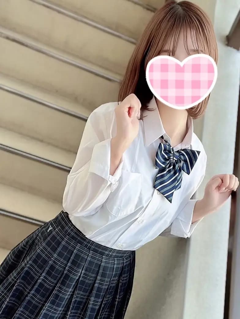 りのプロフィール|池袋美少女リフレ｜キャンクロ『Cam:Clo』