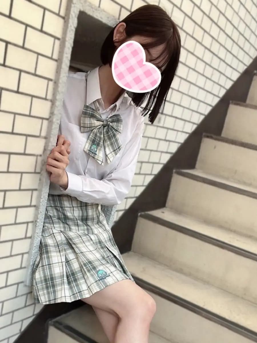 りさプロフィール|池袋美少女リフレ｜キャンクロ『Cam:Clo』