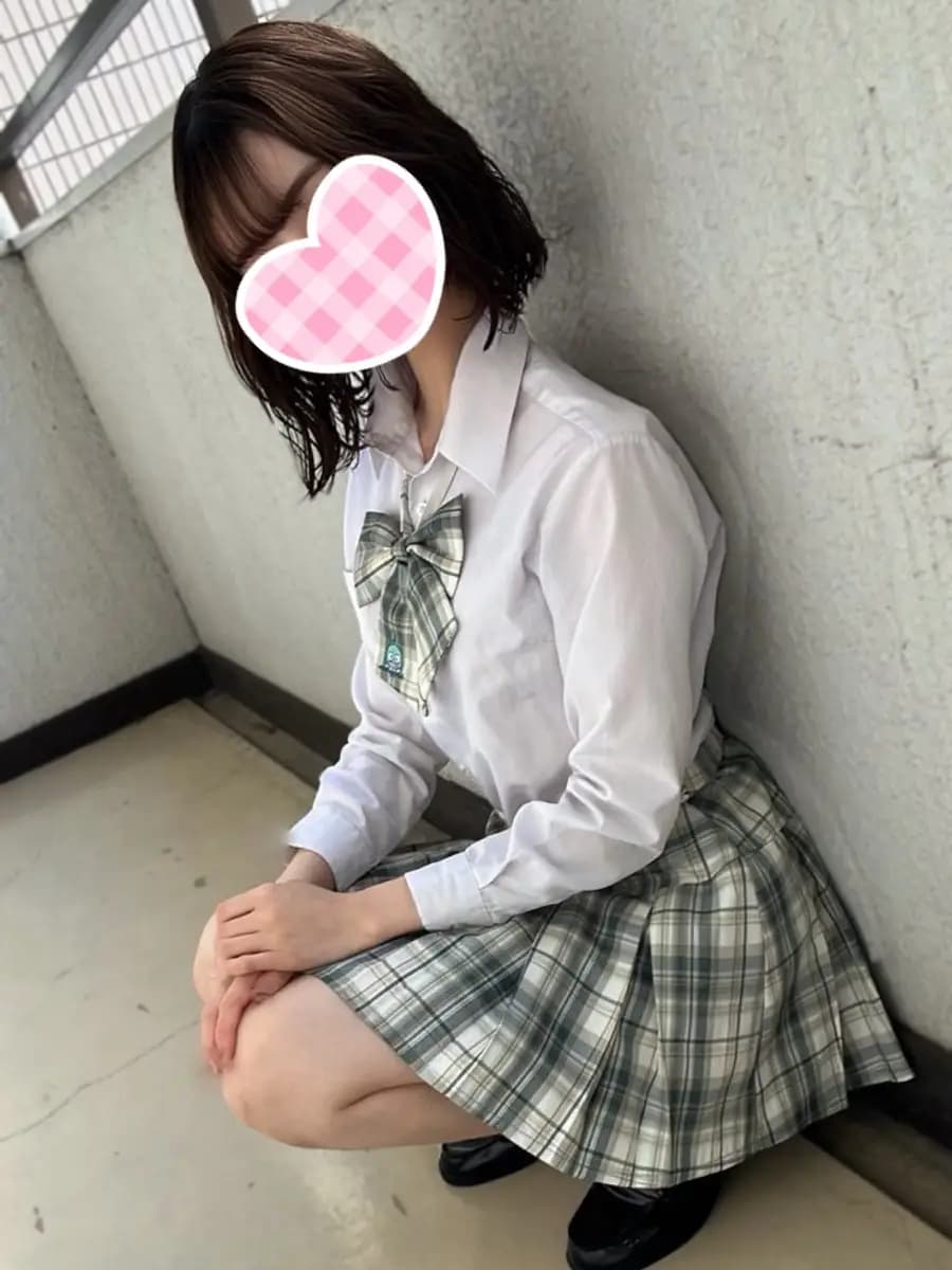 りさプロフィール|池袋美少女リフレ｜キャンクロ『Cam:Clo』