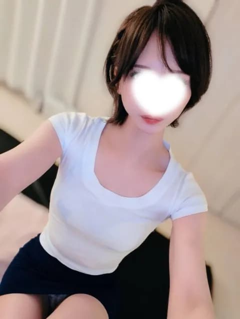 神崎あいさんのプロフィール｜恵比寿・メンズエステ｜Vicca+plus.