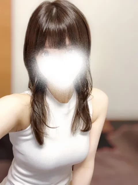 岡野えみさんのプロフィール｜恵比寿・メンズエステ｜Vicca+plus.