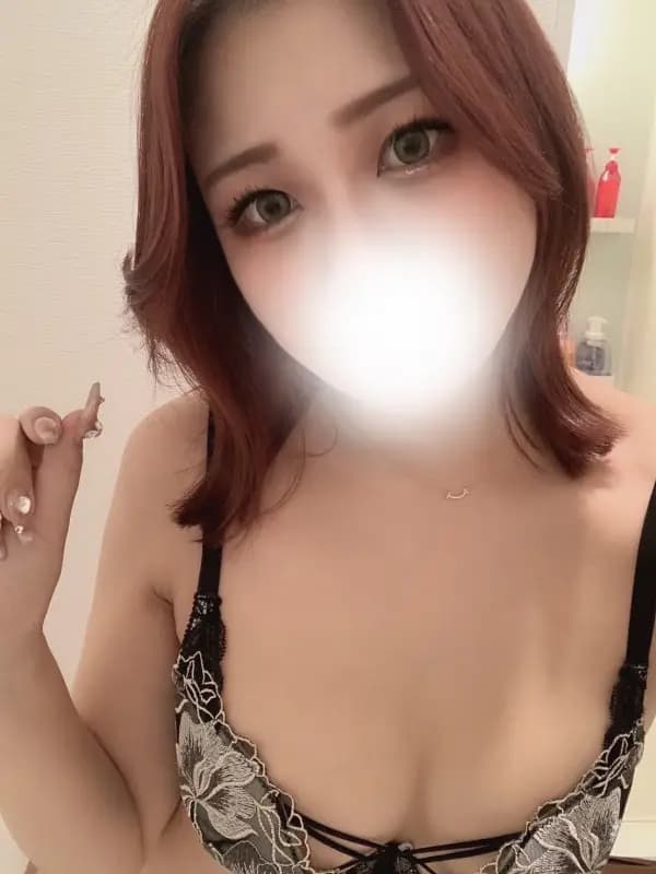 今田 しのさんのプロフィール｜横須賀中央駅からすぐ！　メンズエステ｜横須賀 ブラッドオレンジ