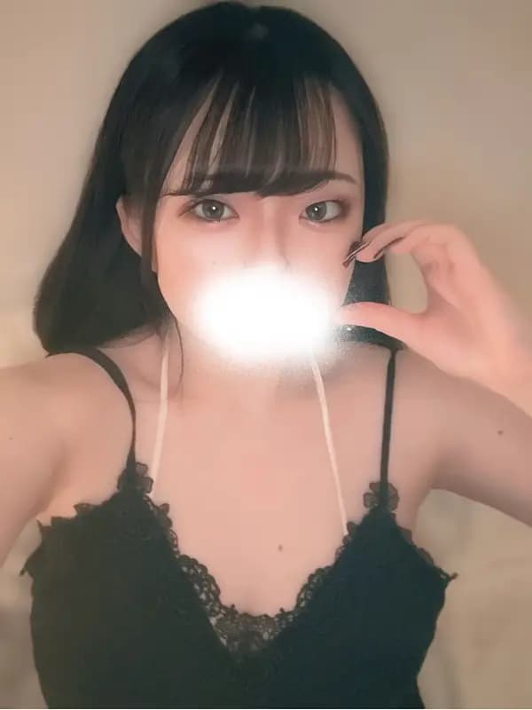水凪 ひなさんのプロフィール｜横須賀中央駅からすぐ！　メンズエステ｜横須賀 ブラッドオレンジ