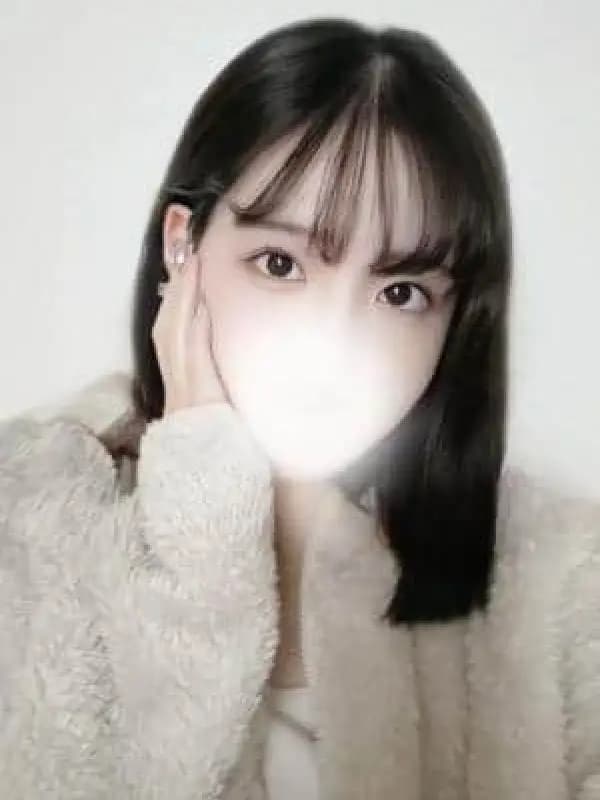 小湊　あやかさんのプロフィール｜横須賀中央駅からすぐ！　メンズエステ｜横須賀 ブラッドオレンジ