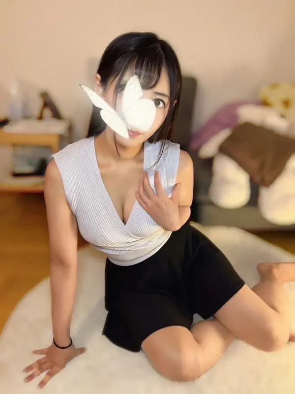 高橋 えみりさんのプロフィール｜横須賀中央駅からすぐ！　メンズエステ｜横須賀 ブラッドオレンジ