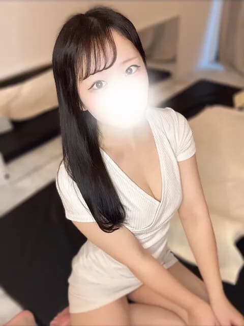 るな | 藤沢 メンズエステ｜完全個室 BLESS RICH（ブレスリッチ）