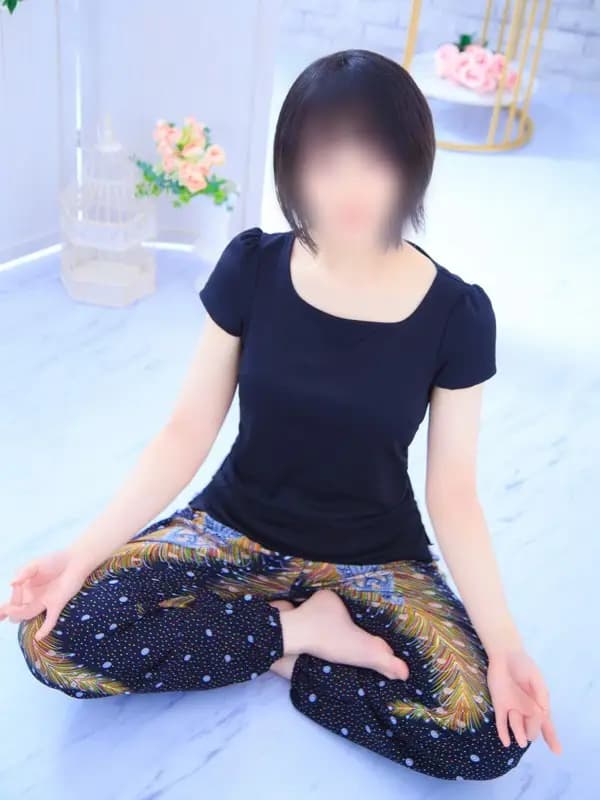 柳川　流花　　　　　さんのプロフィール｜パウダーマッサージ専門のメンズエステ　｜Blanc（ブロン）