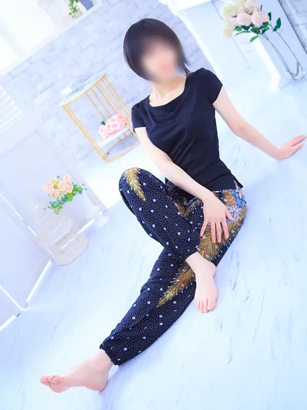 柳川　流花　　　　　さんのプロフィール｜パウダーマッサージ専門のメンズエステ　｜Blanc（ブロン）