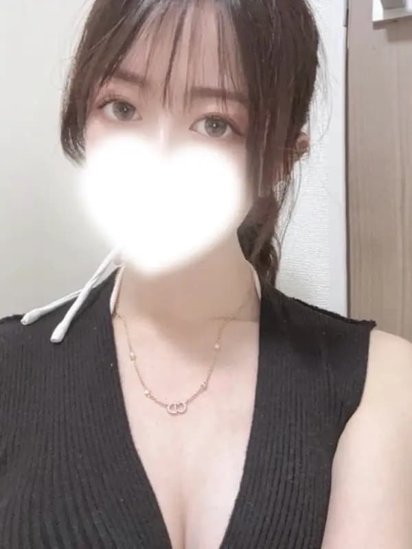 秋元ゆあ