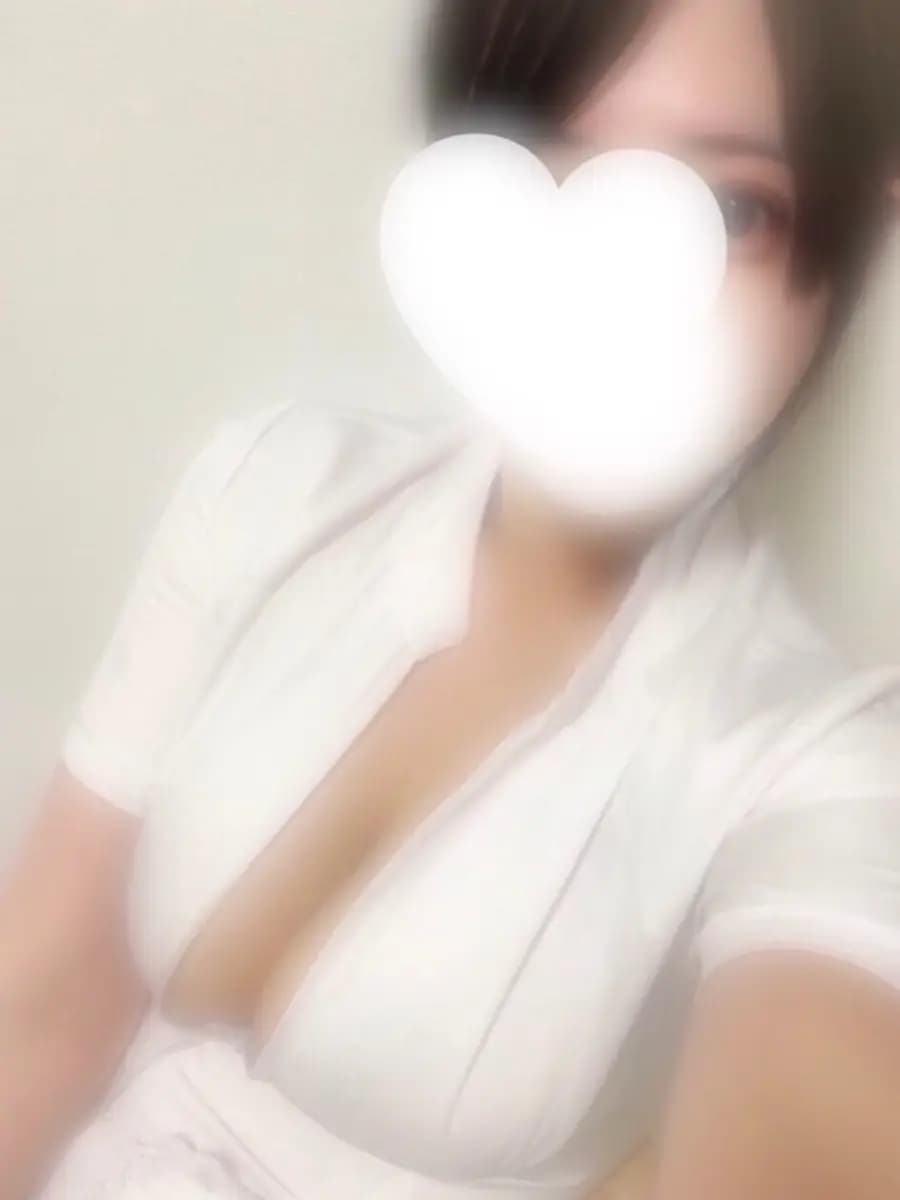 藤崎れな プロフィール｜愛知 名古屋 メンズエステ 『Amoureux（アムアージュ）』