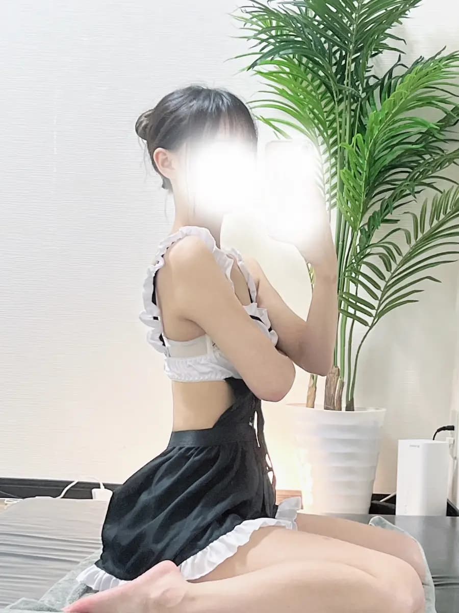 東条えま プロフィール｜愛知 名古屋 メンズエステ 『Amoureux（アムアージュ）』