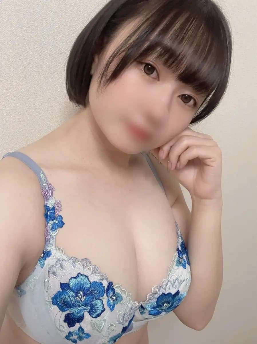 瀬良みなと プロフィール｜愛知 名古屋 メンズエステ 『Amoureux（アムアージュ）』