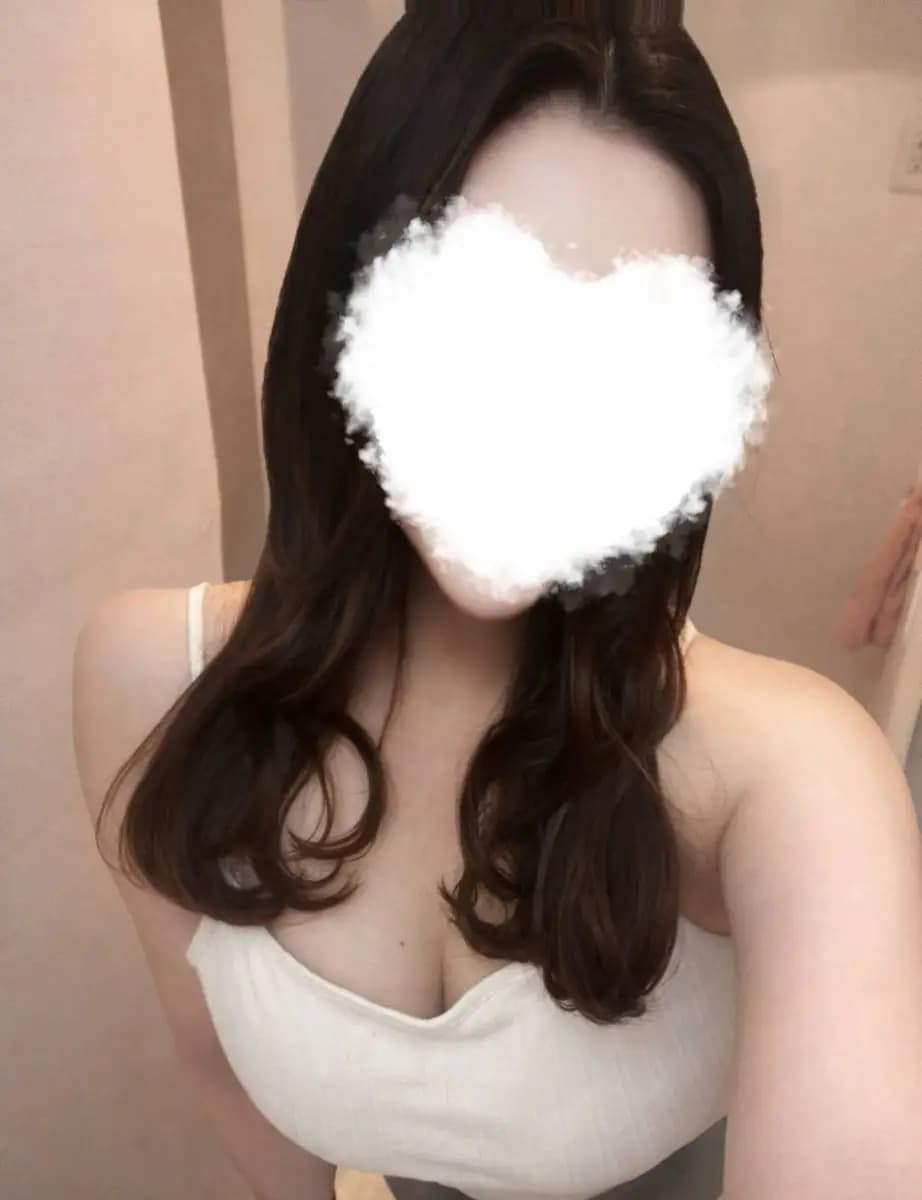 吉沢かな プロフィール｜愛知 名古屋 メンズエステ 『Amoureux（アムアージュ）』