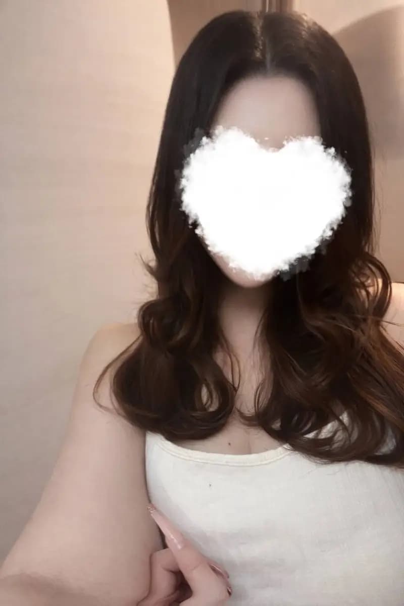 吉沢かな プロフィール｜愛知 名古屋 メンズエステ 『Amoureux（アムアージュ）』