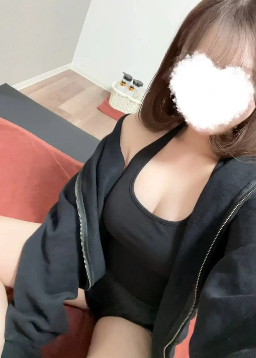 真鍋りな プロフィール|愛知 名古屋 メンズエステ 『Amoureux(アムアージュ)』