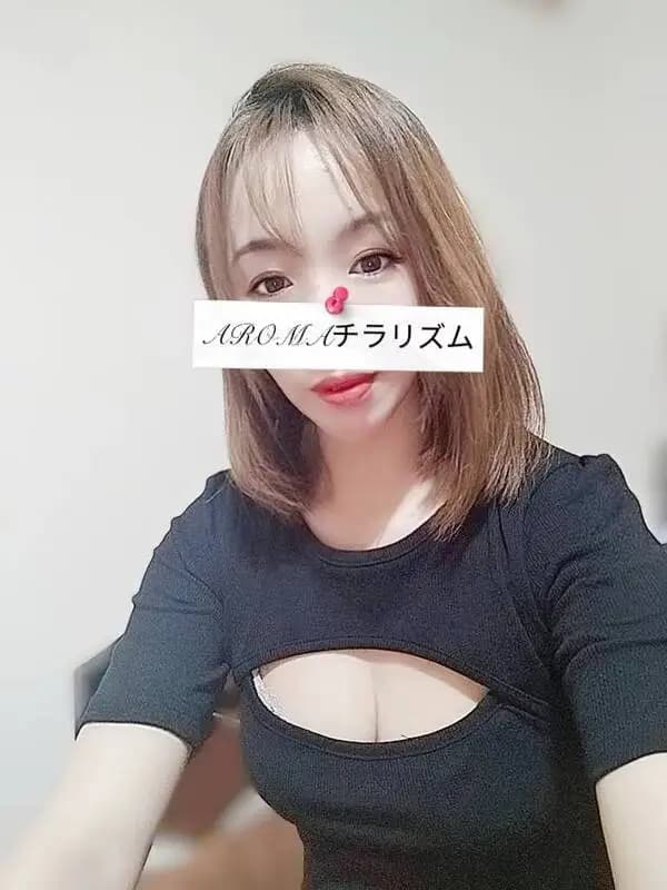 ゆいちゃんプロフィール｜神奈川　関内　黄金町駅　メンズエステ『AROMAチラリズム』