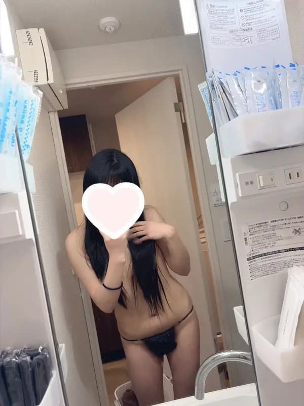 天宮かえでさんのプロフィール｜～ 最高の高揚 ～｜Aroma chelone （アロマ ケローネ）｜メンズエステ葛西