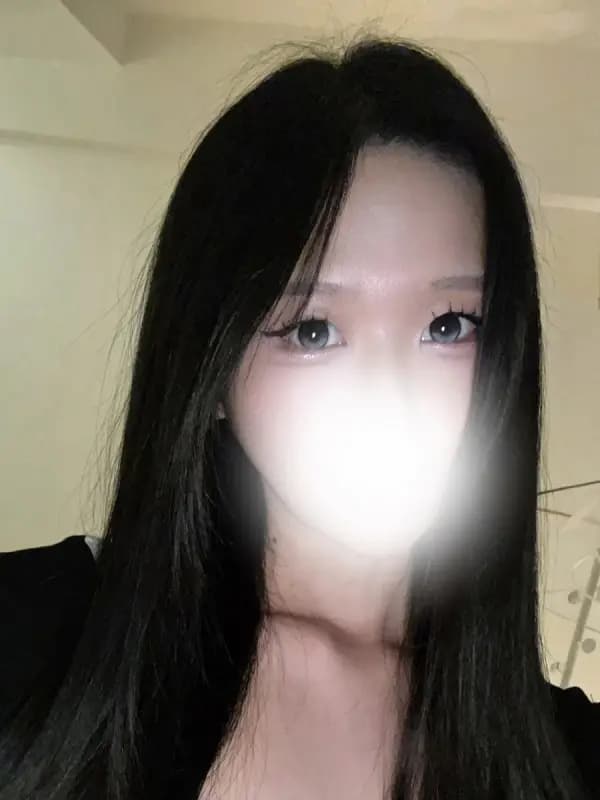 綾崎れいさんのプロフィール｜～ 最高の高揚 ～｜Aroma chelone （アロマ ケローネ）｜メンズエステ葛西