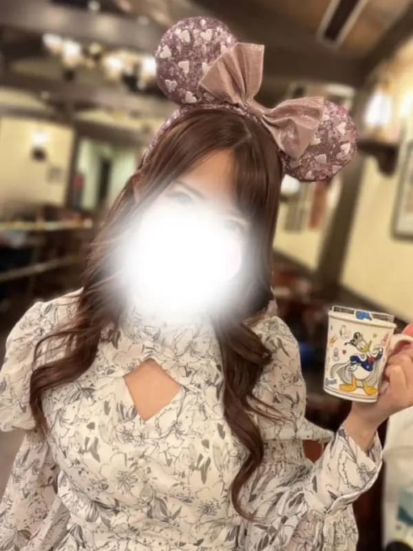 美月かりなさんのプロフィール｜～ 最高の高揚 ～｜Aroma chelone （アロマ ケローネ）｜メンズエステ葛西