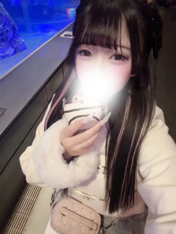 片平にぃなさんのプロフィール｜Aroma giraffe（アロマ ジラフ）