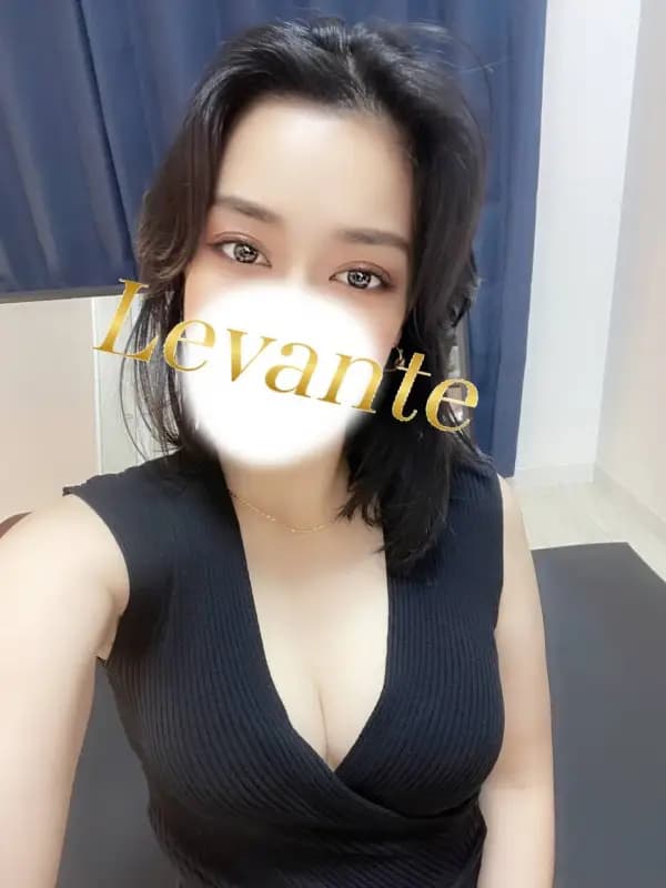 白石あいりさんのプロフィール｜新宿・代々木メンズエステ｜Aroma Levante（アロマレバンテ）