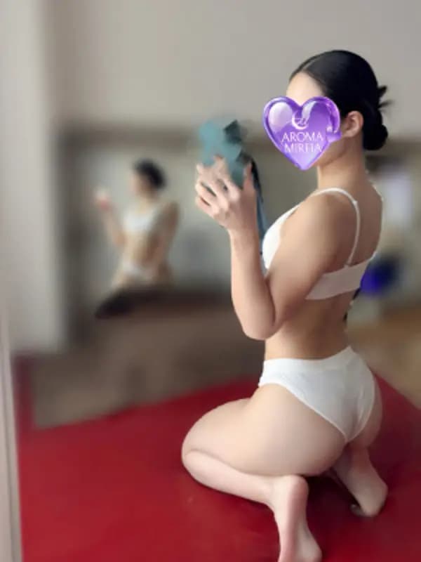 宮川まりなさんのプロフィール｜神戸・三宮 メンズエステ｜AROMA MIREIA（アロマミレイア）