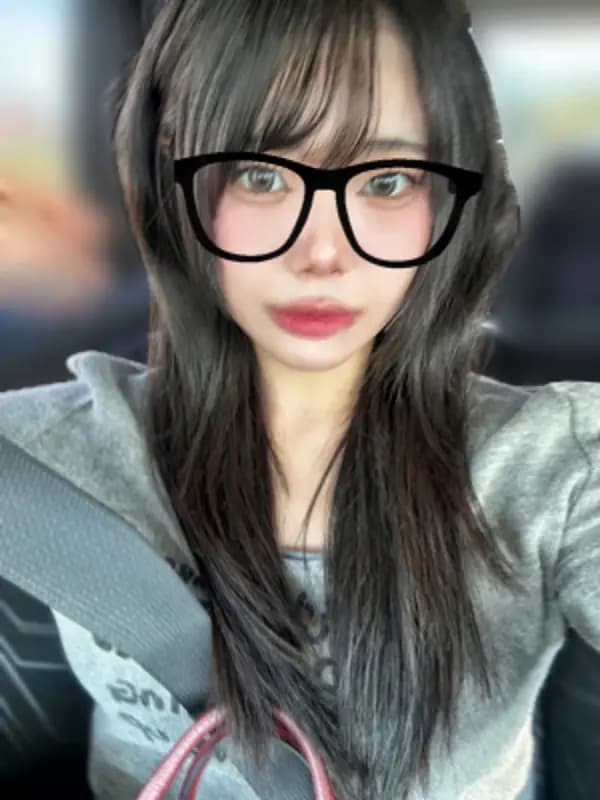 小松すずかさんのプロフィール｜神戸・三宮 メンズエステ｜AROMA MIREIA（アロマミレイア）