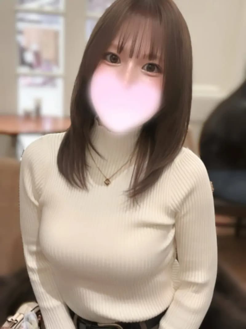 英えれな