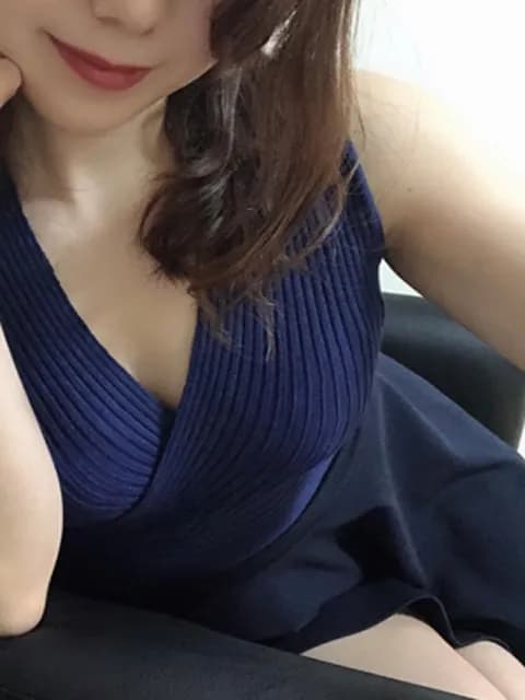 まなみさんのプロフィール｜大阪，メンズエステ，｜美魔女セラピー 大阪