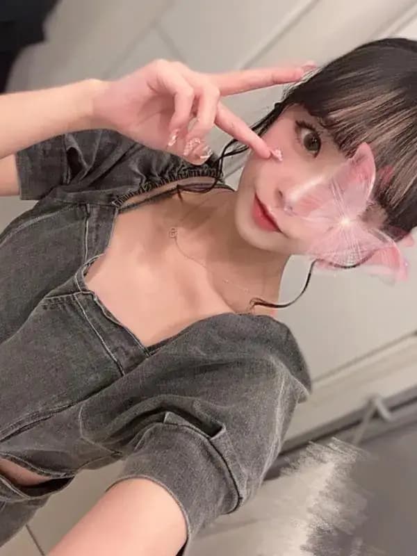西野 ゆい