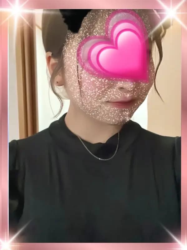 桜庭 えな｜品川・上野のメンズエステサロン「Candy Spa (キャンディースパ)」｜アロママッサージリラクゼーション