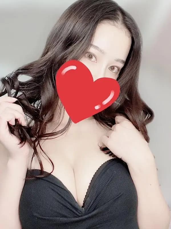 一ノ瀬 奈々｜品川・上野のメンズエステサロン「Candy Spa (キャンディースパ)」｜アロママッサージリラクゼーション