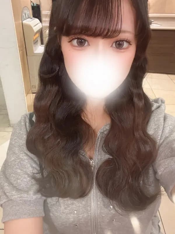 涼芽あむさんのプロフィール｜恵比寿 メンズエステ｜Belle É 〜ベルエ〜