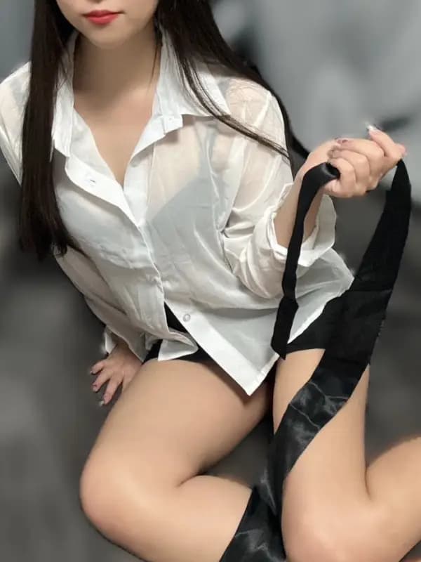 井川のご紹介│大阪日本橋・谷九 メンエス Mrs.Femme Fatale（ミセスファムファタール）