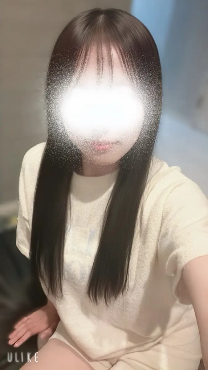 結城　りな プロフィール｜大阪 堺筋本町　日本橋 メンズエステ 『Chaton〜シャトン〜』
